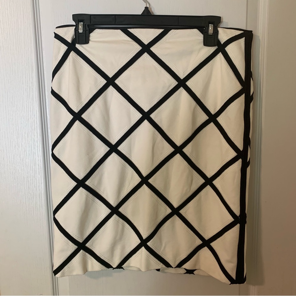White House black market black & white skirt